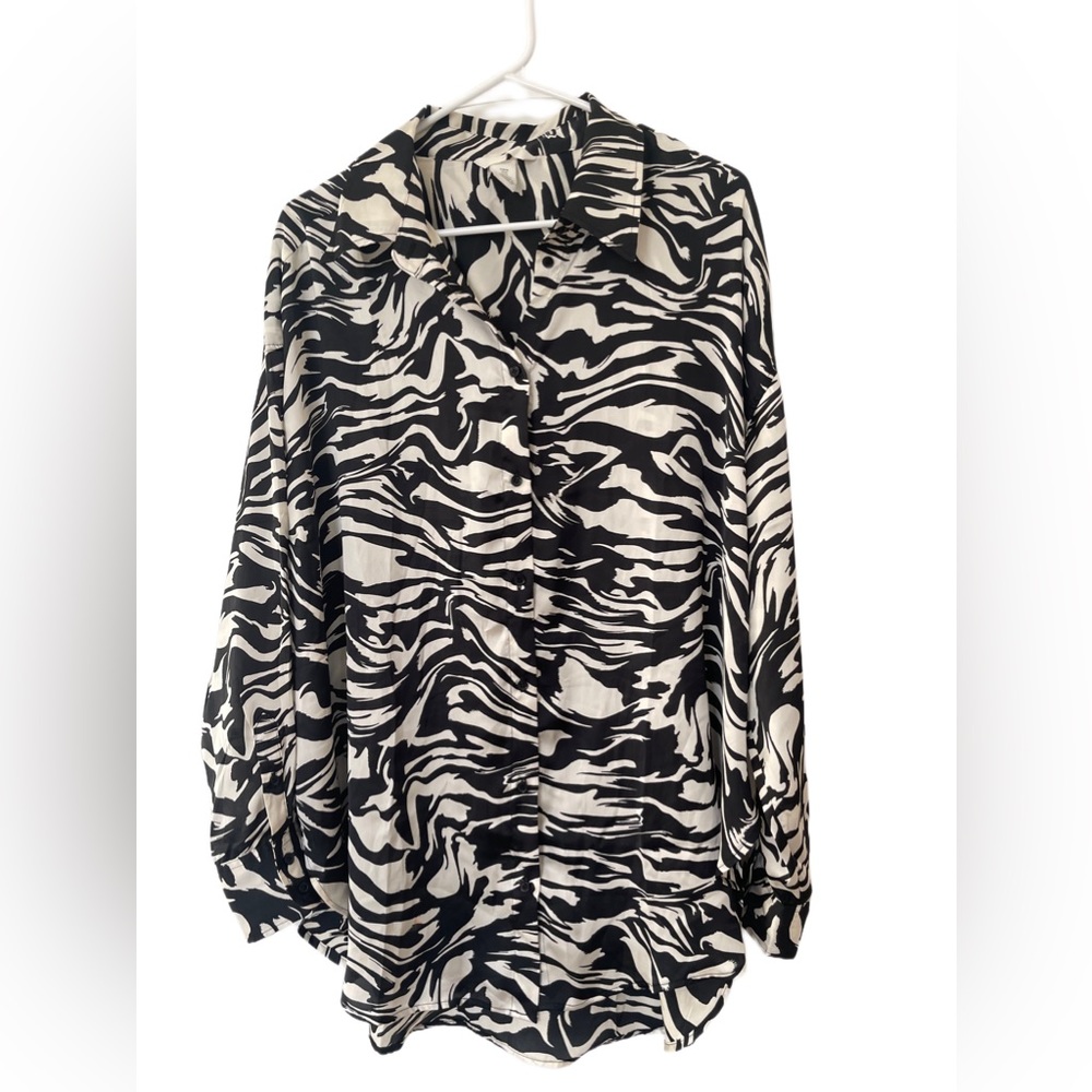 Womens H&M Satin Zebra Print Button-Down Blouse